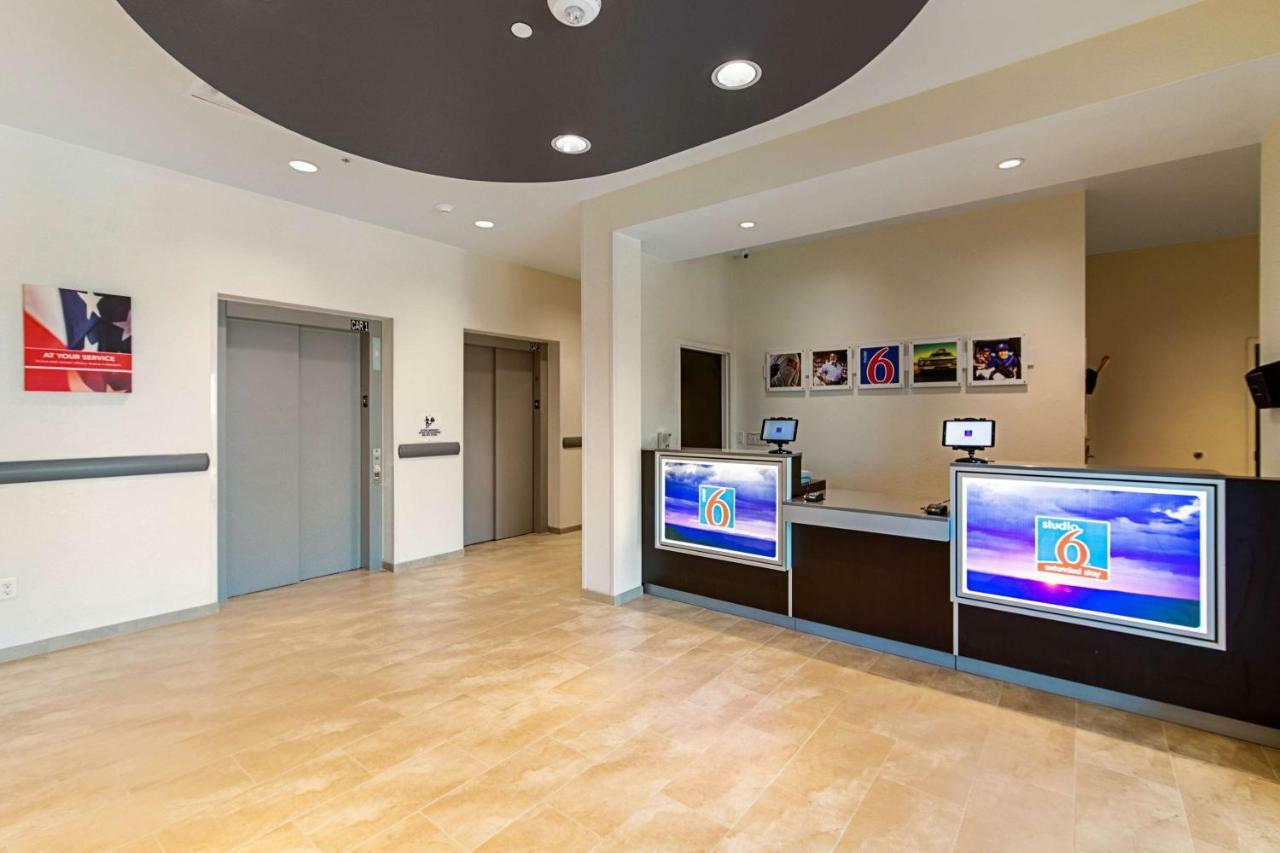 Motel 6 Austin Airport 외부 사진