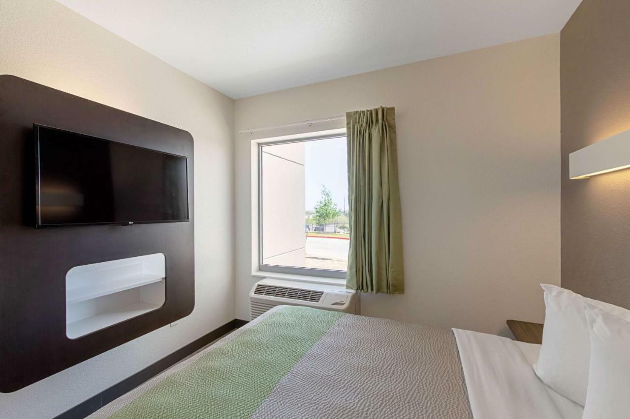 Motel 6 Austin Airport 외부 사진