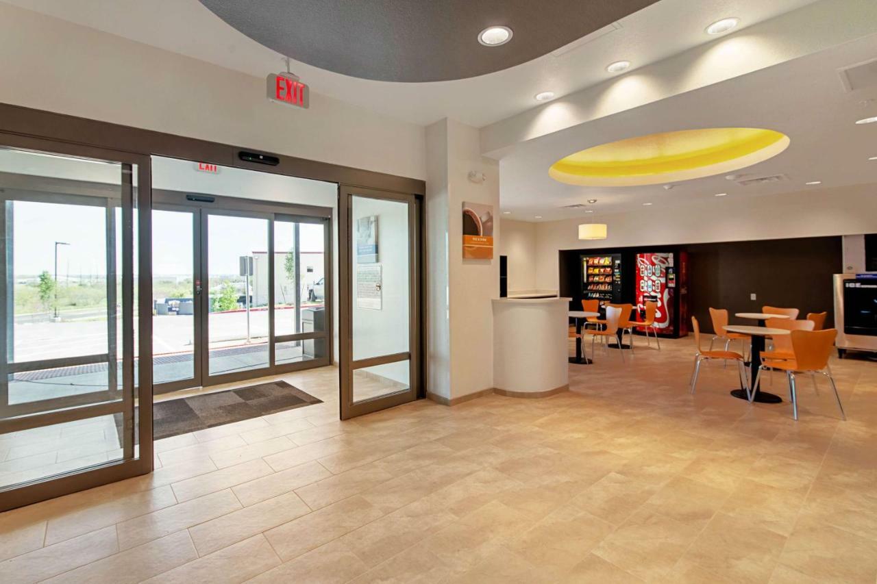 Motel 6 Austin Airport 외부 사진