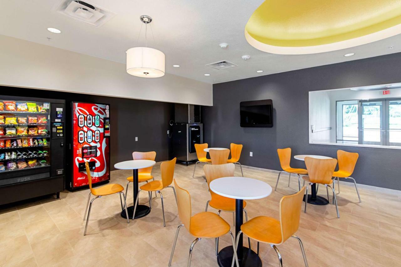 Motel 6 Austin Airport 외부 사진