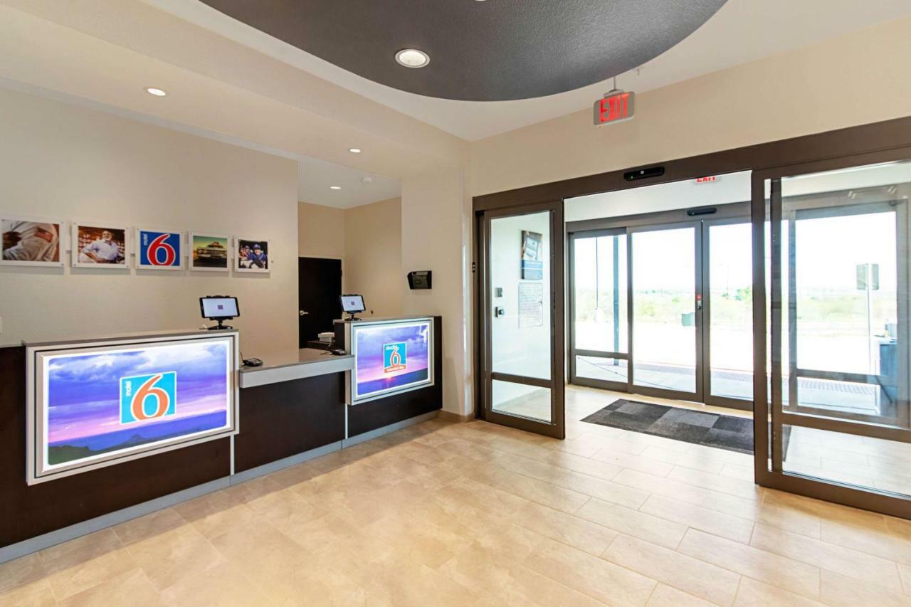 Motel 6 Austin Airport 외부 사진