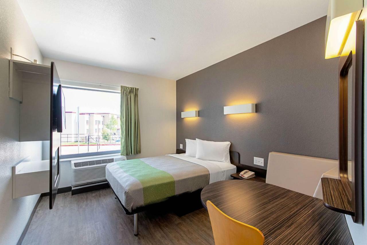 Motel 6 Austin Airport 외부 사진