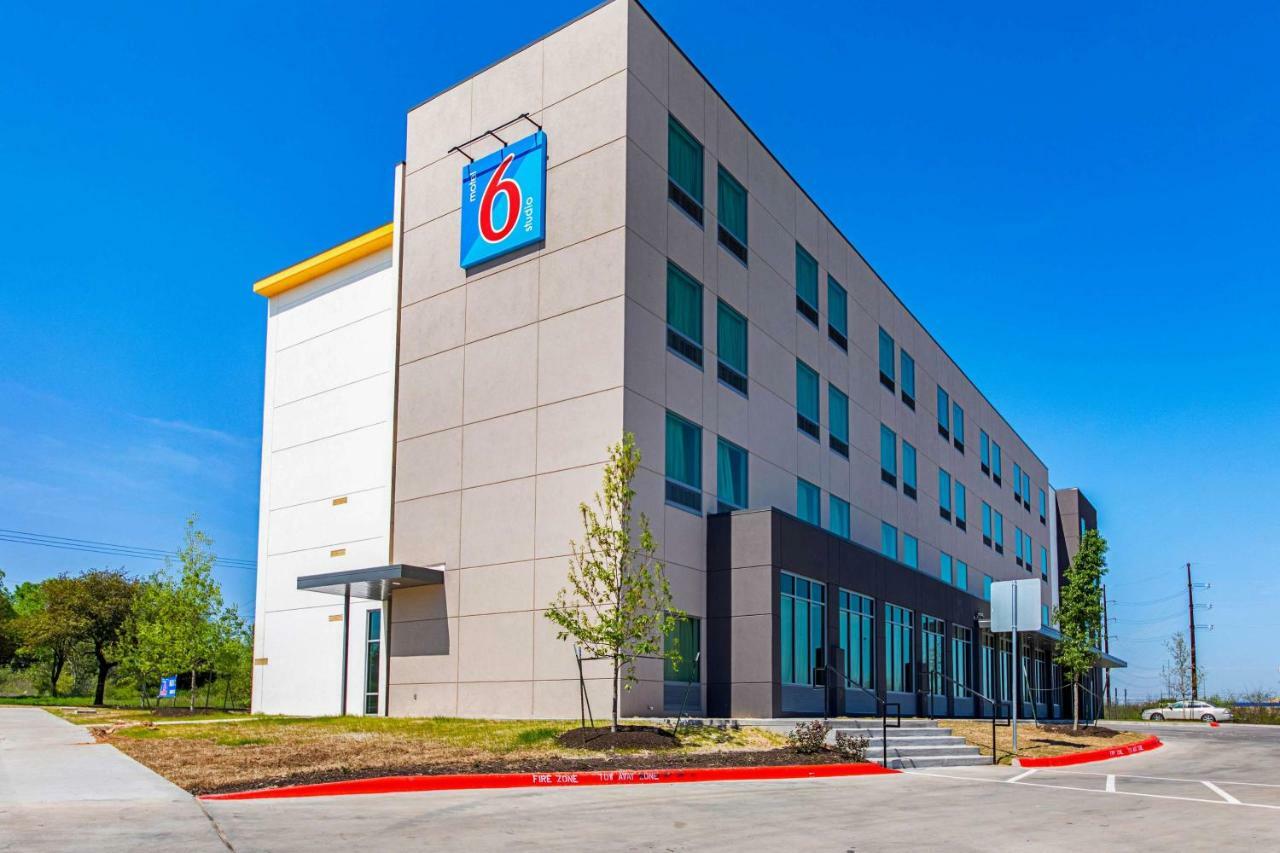 Motel 6 Austin Airport 외부 사진