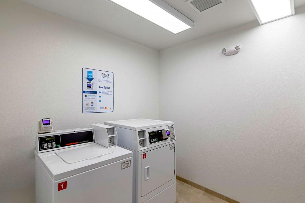 Motel 6 Austin Airport 외부 사진