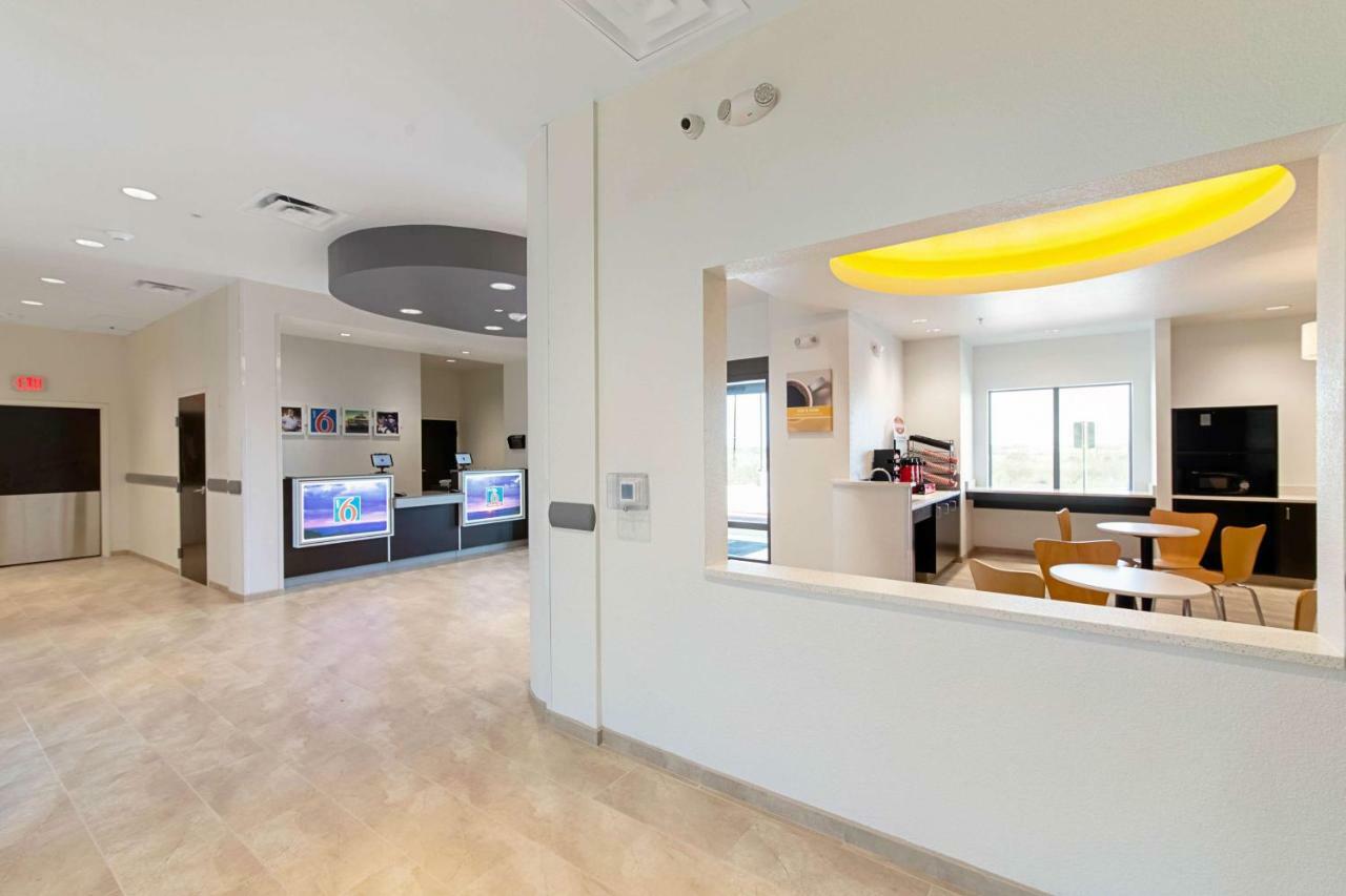 Motel 6 Austin Airport 외부 사진