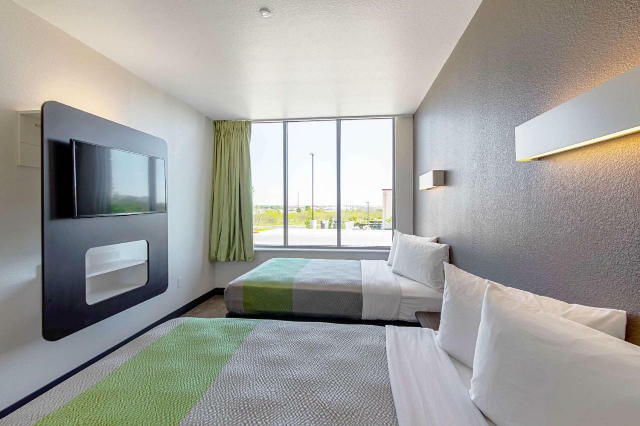 Motel 6 Austin Airport 외부 사진